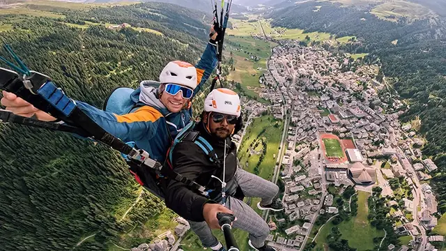 Roger Schäli, Tandempilot und Bergführer IVBV bei Air-Davos Paragliding